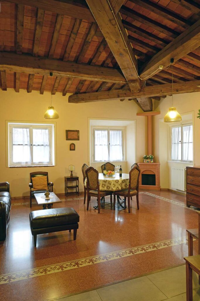 Il salotto 5